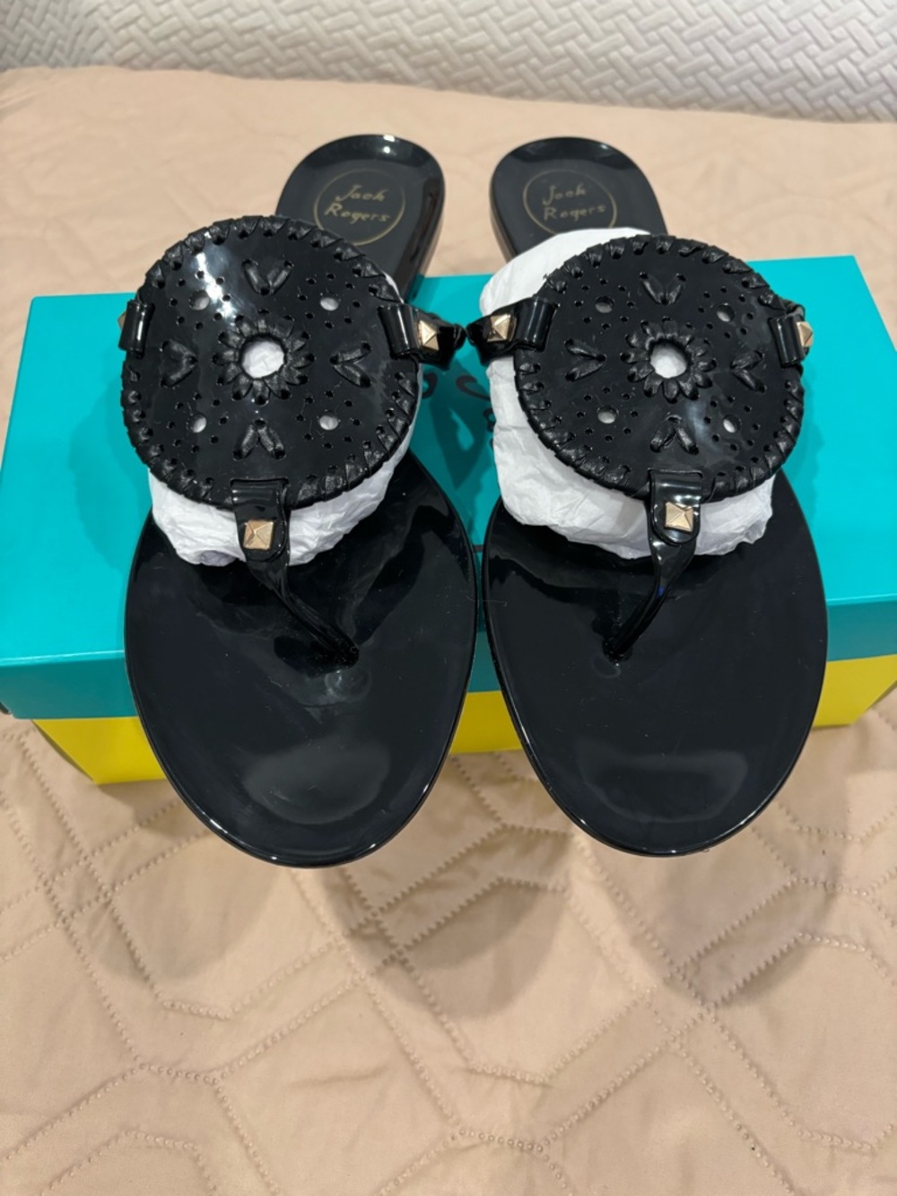Jack Rogers Black Patent Circle Medallion Thong Sandals